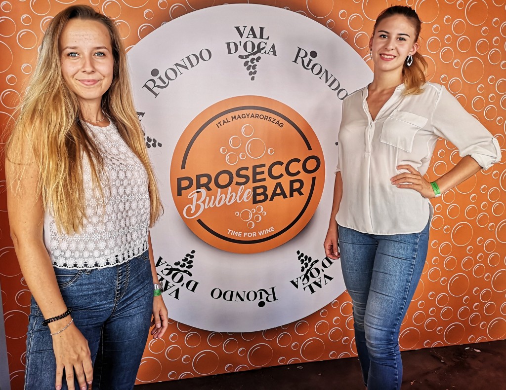 Prosecco bar